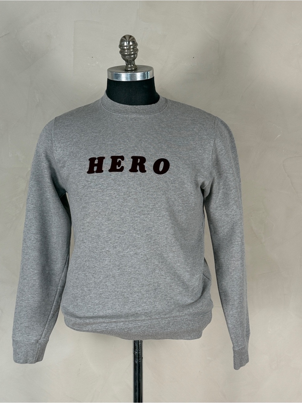 Sandro Paris HERO Flocked Logo Gray Crewneck Sweatshirt Burgundy Varsity